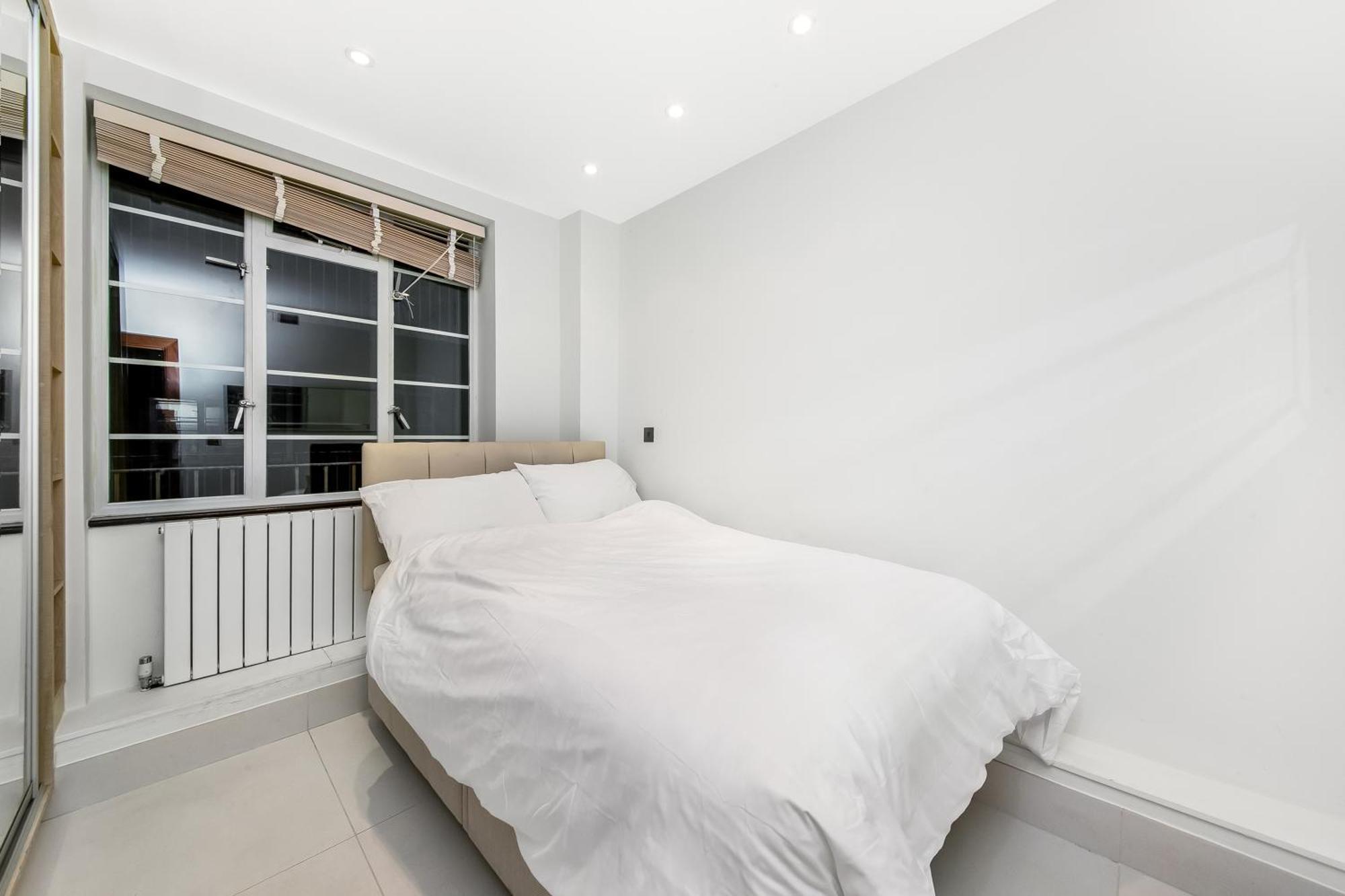 Elegance By The Park Apartment ลอนดอน ภายนอก รูปภาพ